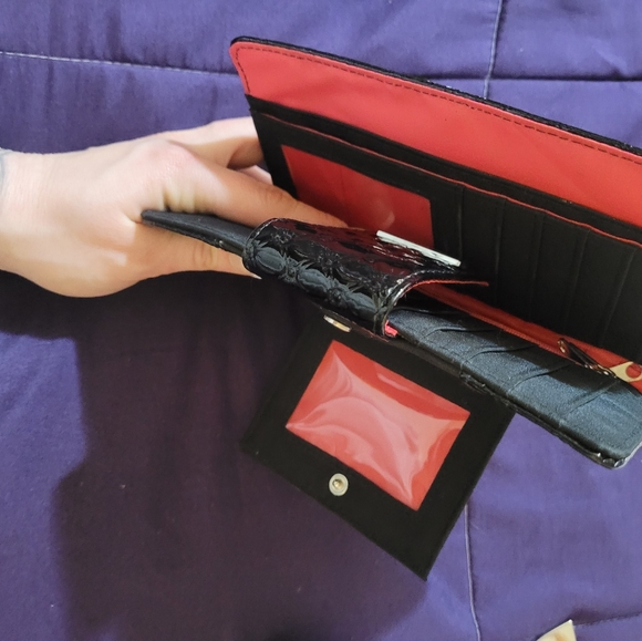 NWOT Kenneth Cole Reaction Wallet - Picture 5 of 7